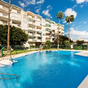 aloha-torres-carihuela-beach.hotelsinnerja.org/